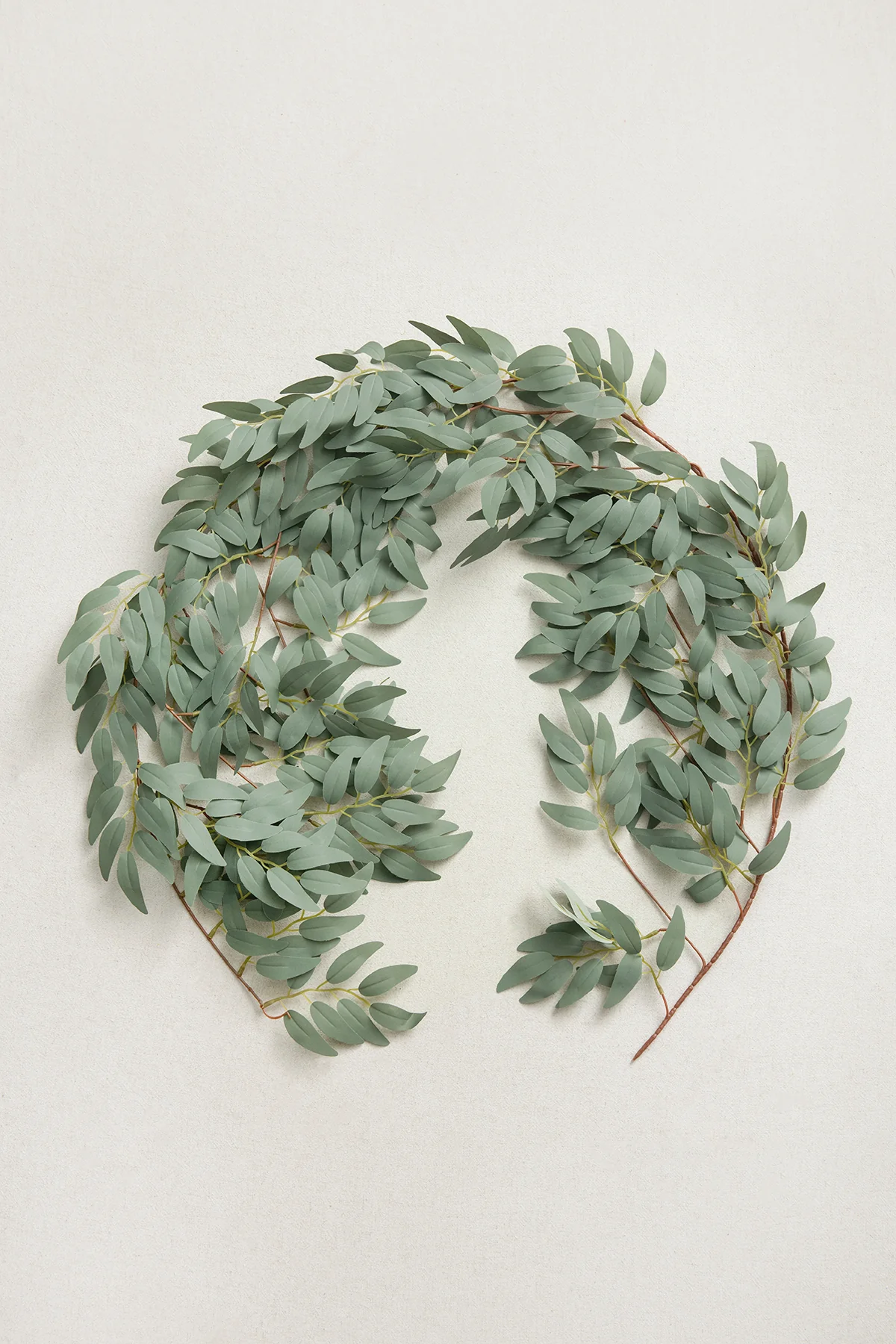 5.9ft Willow Leaf Greenery Garland - Image 8
