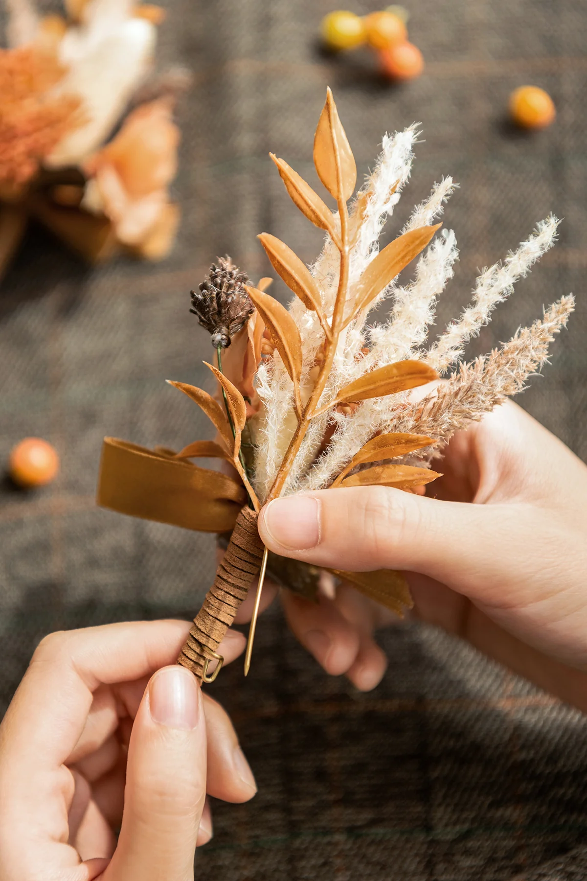 Additional Flower Decorations in Boutonniere (Set of 6) | Clearance - Image 6