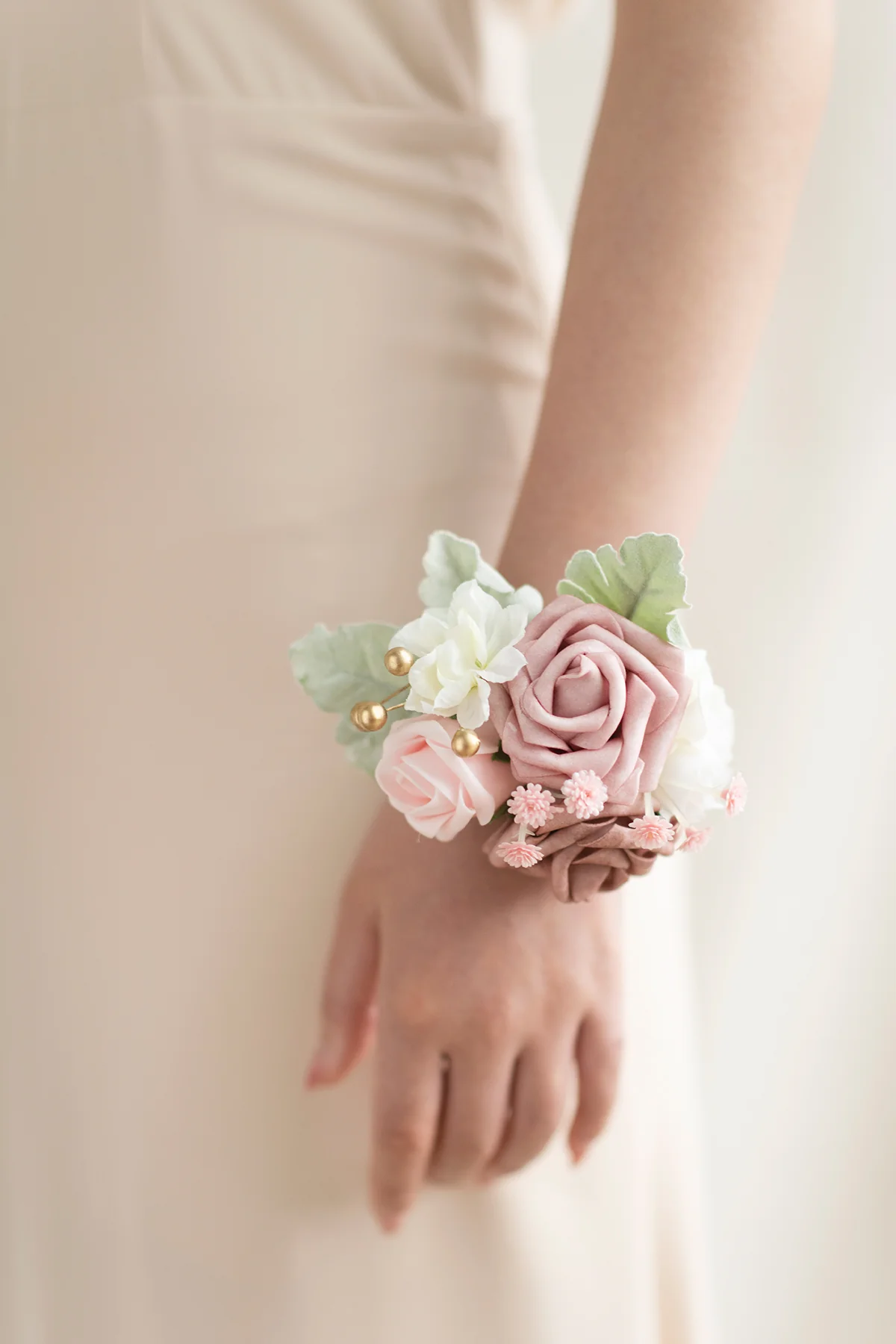 Boutonniere & Wrist Corsage Set - Image 13