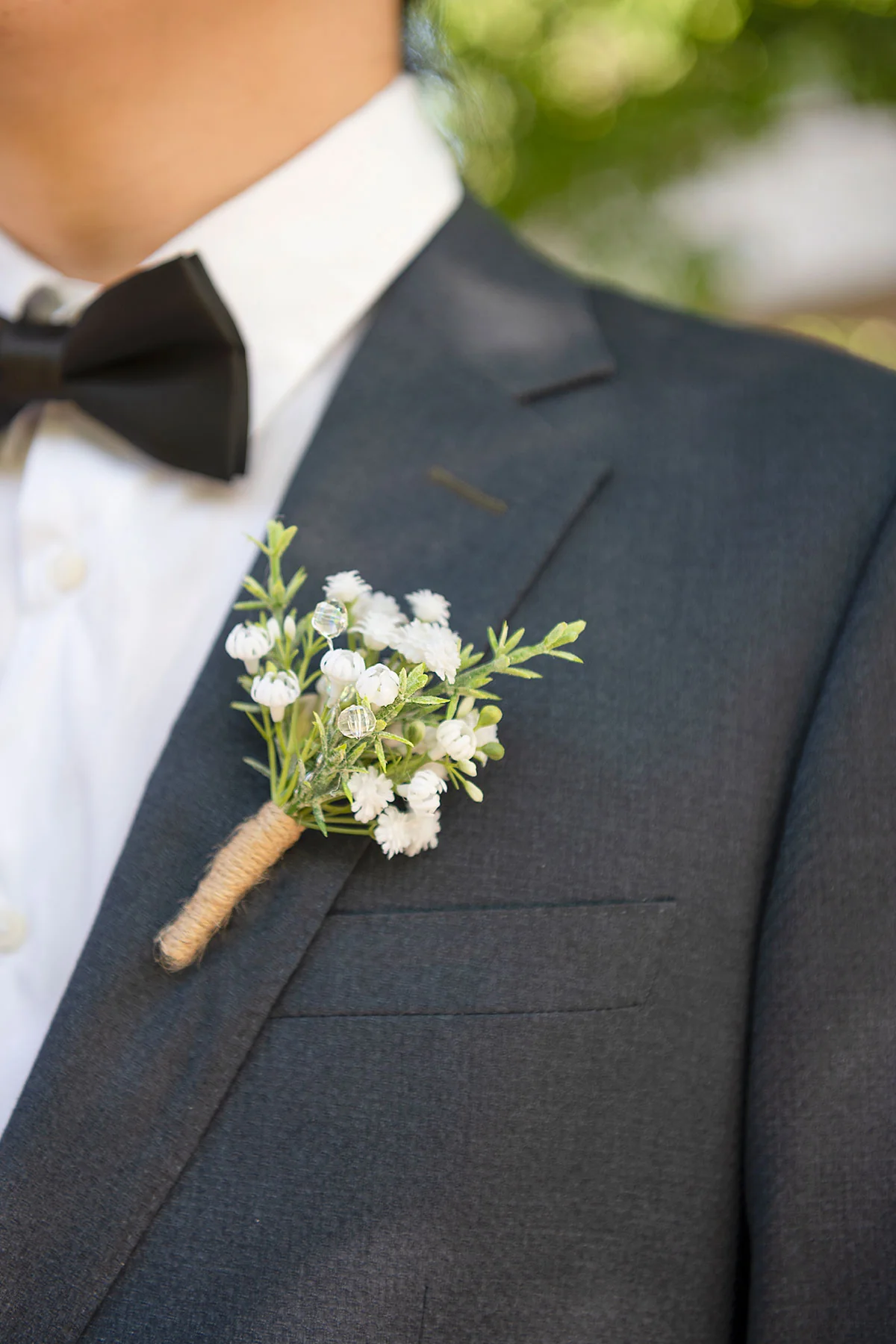 Boutonniere & Wrist Corsage Set - Image 3