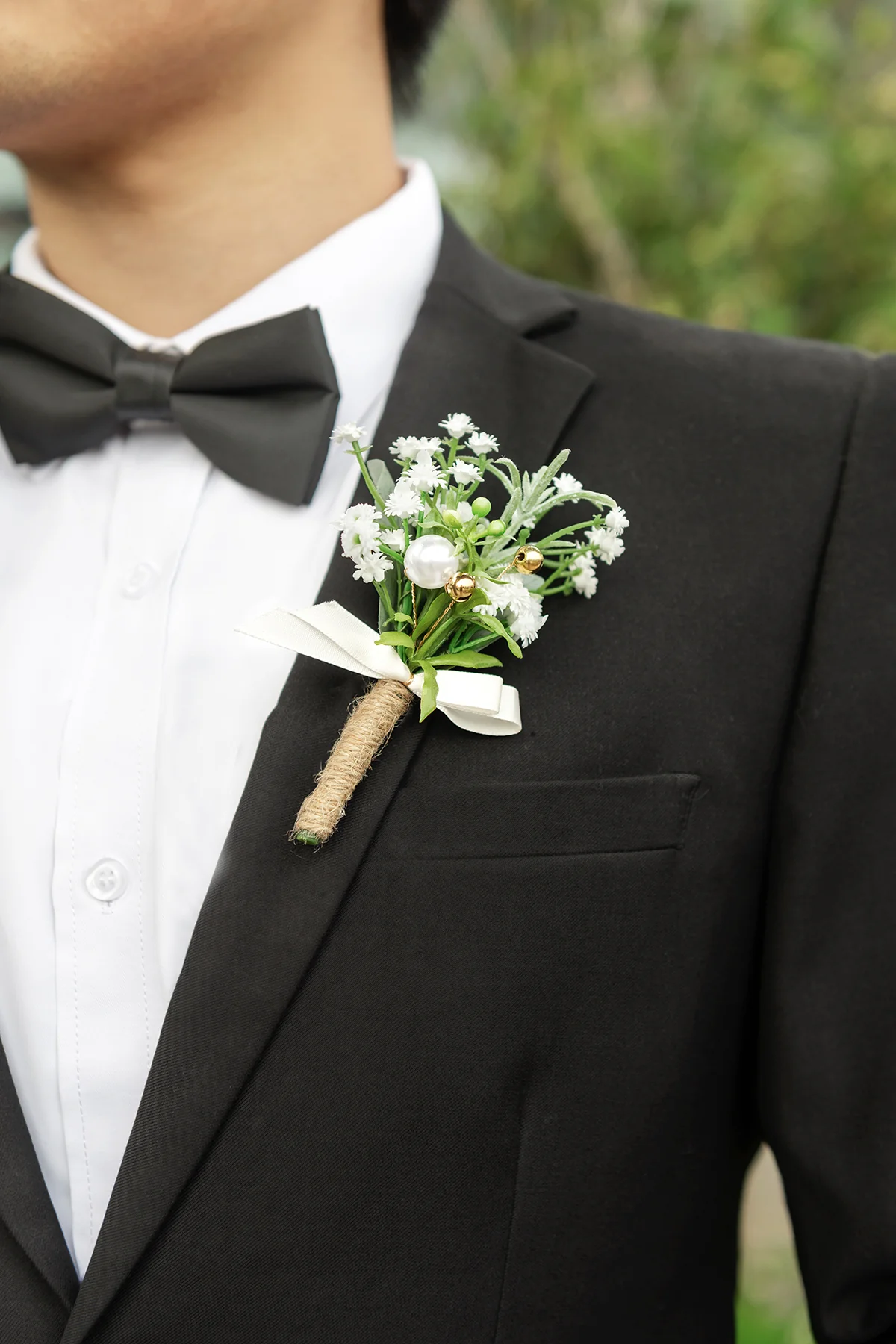 Boutonniere & Wrist Corsage Set - Image 7