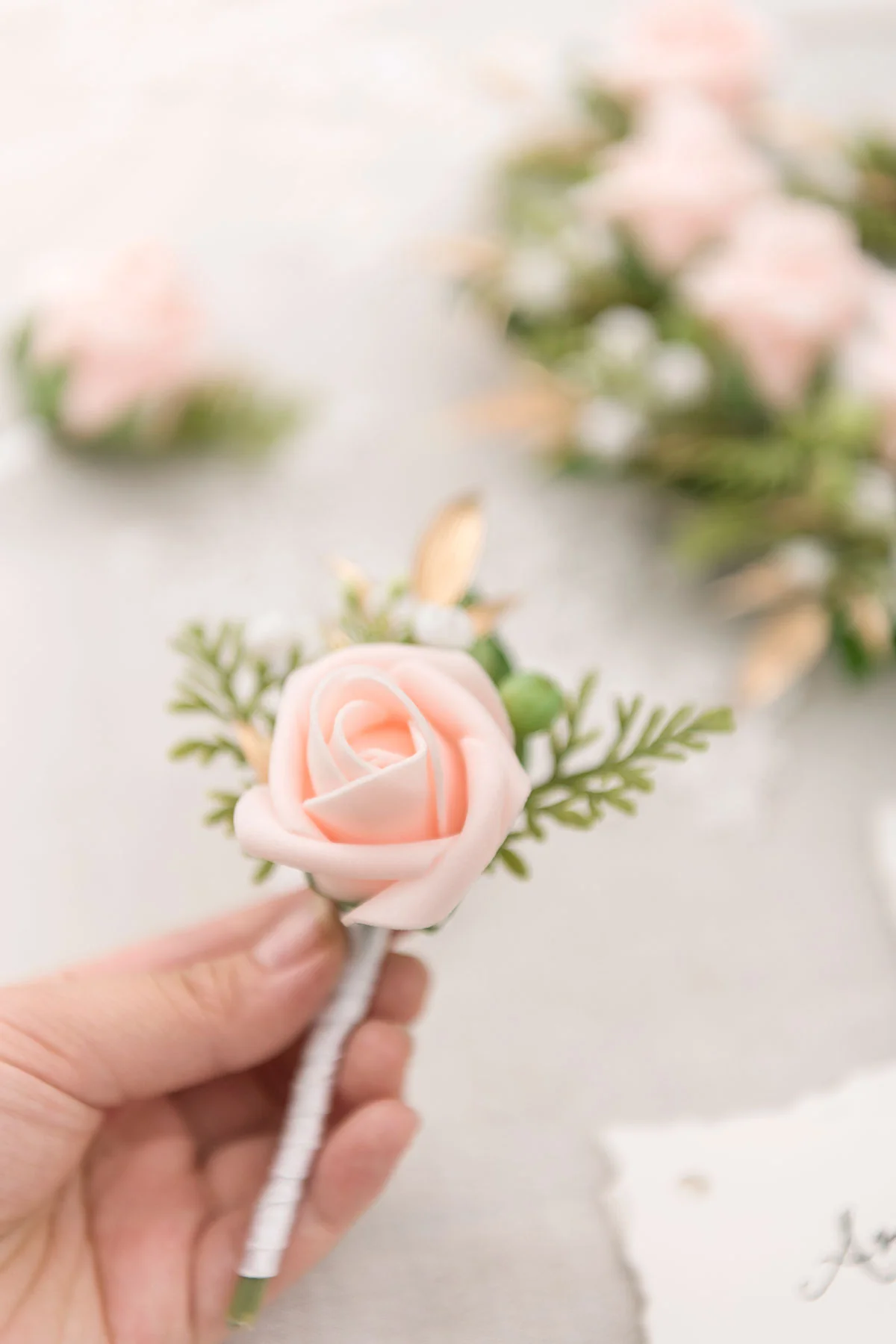 Boutonnieres for Guests in Blush & Cream - Image 4