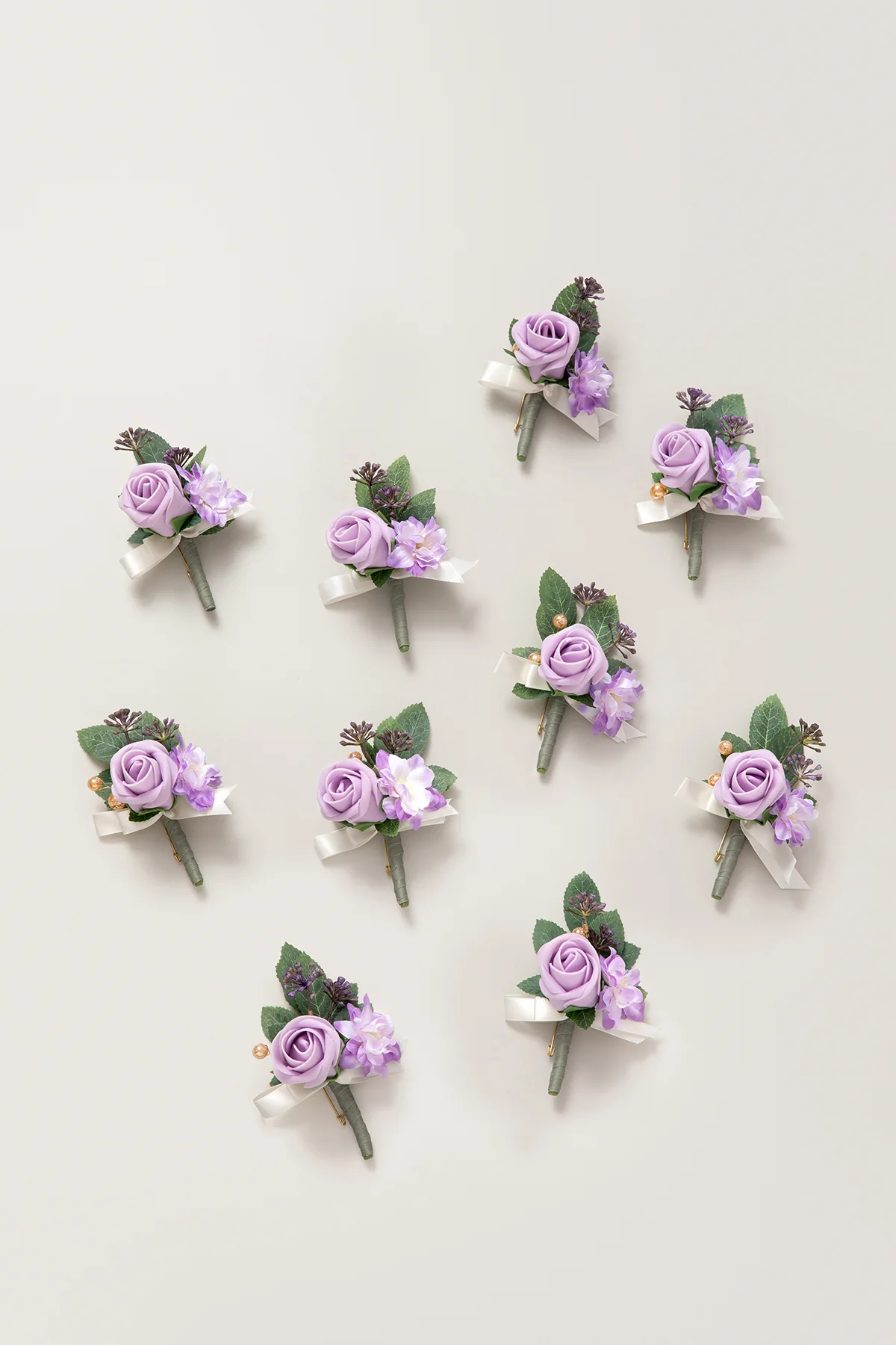 Boutonnieres for Guests in Lilac