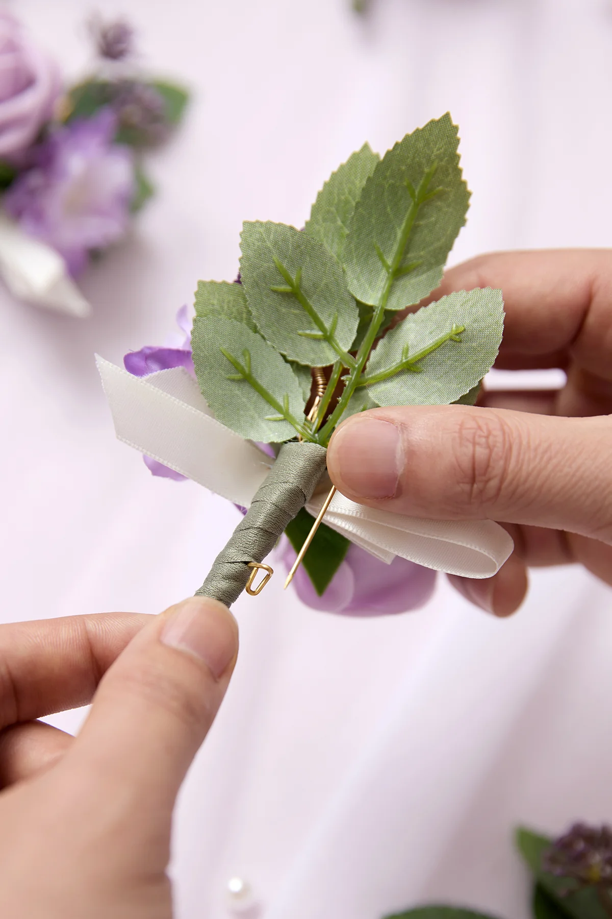 Boutonnieres for Guests in Lilac - Image 5