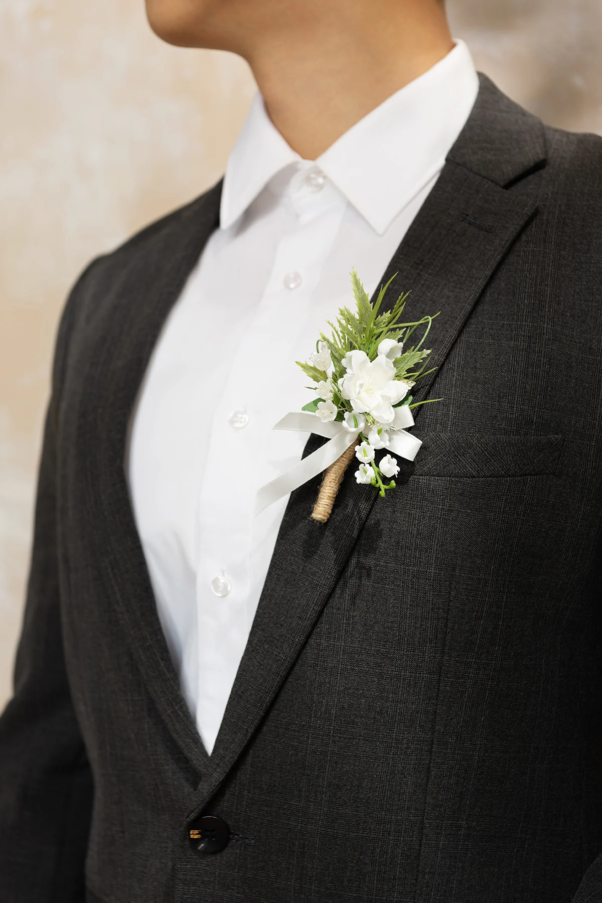 Boutonnieres for Guests in May Lily & Olive - Image 4