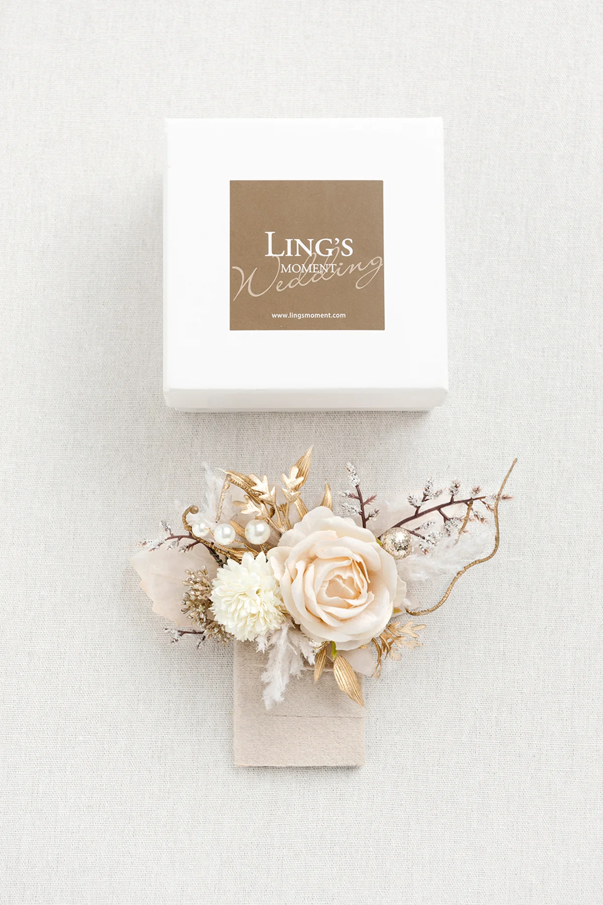 Boutonnieres in White & Beige - Image 9