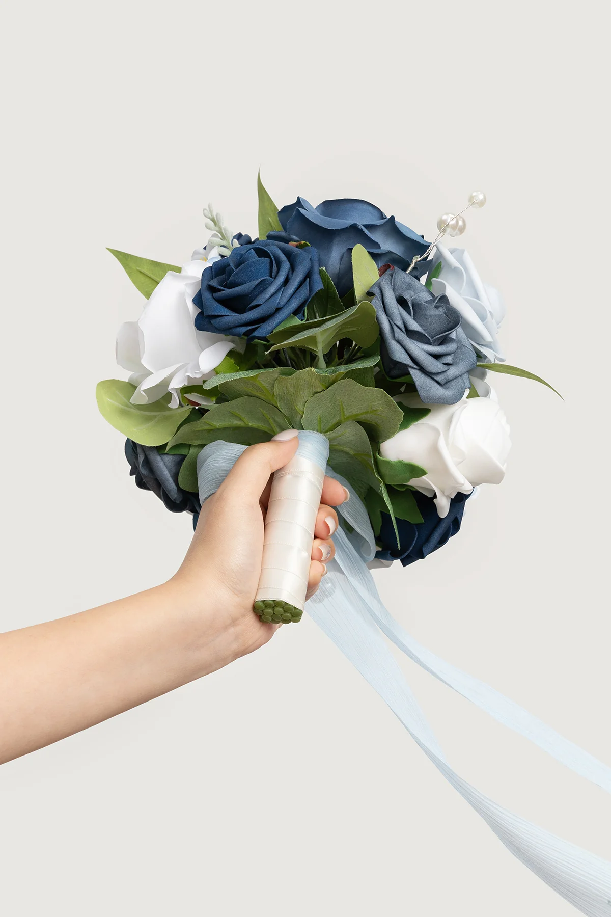 Bridesmaid Bouquet in Noble Navy Blue (Set of 1) - Image 6