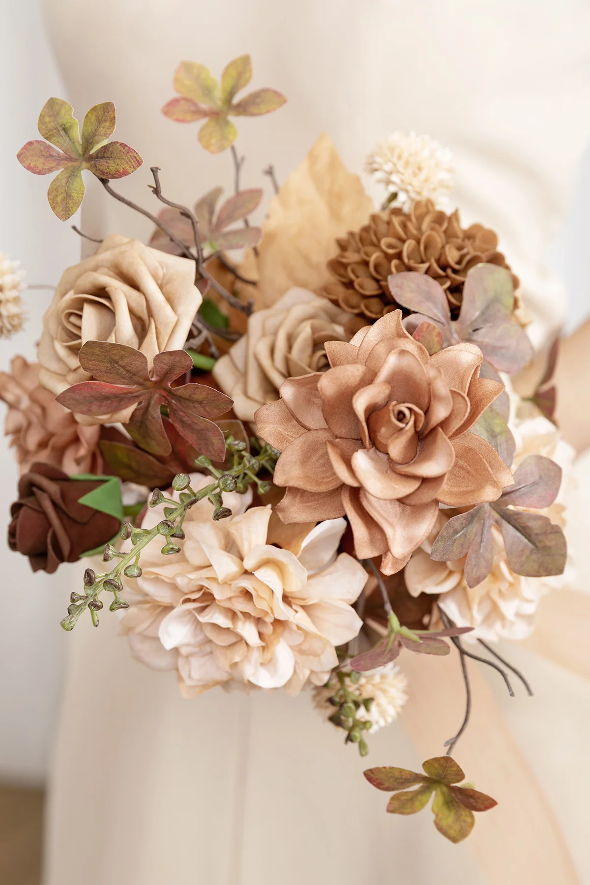 Bridesmaid Bouquet in Organic Sand Beige Elegance - Image 3