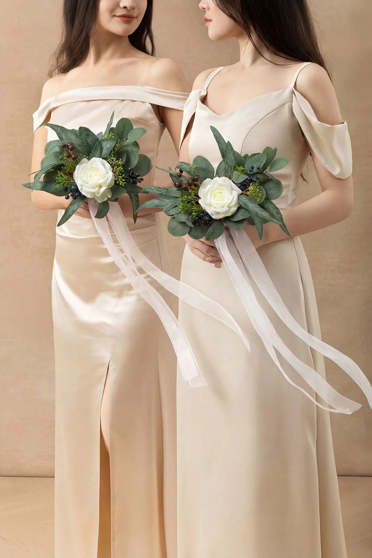 Bridesmaid Posy in Natural Whites (Set of 6) | Clearance - Image 3