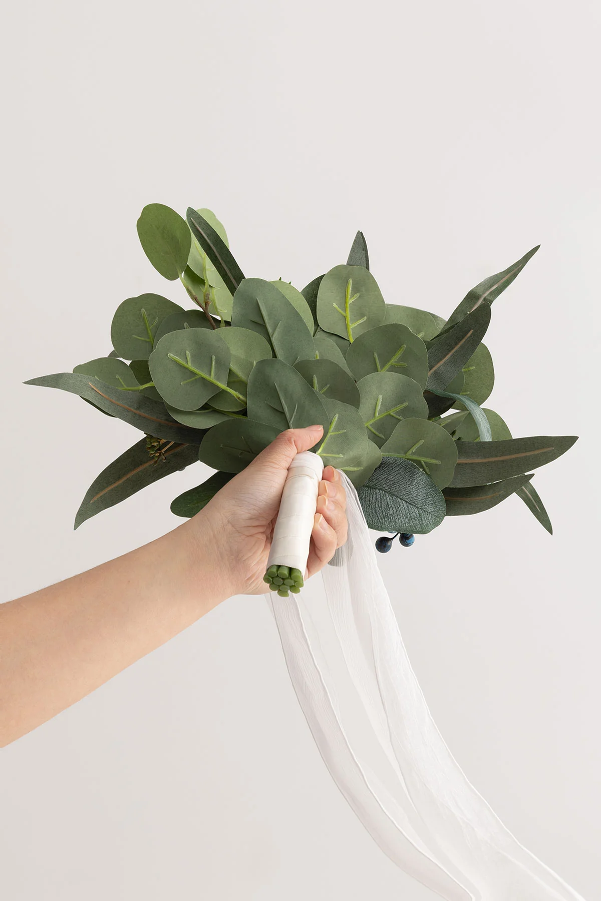 Bridesmaid Posy in Natural Whites (Set of 6) | Clearance - Image 4