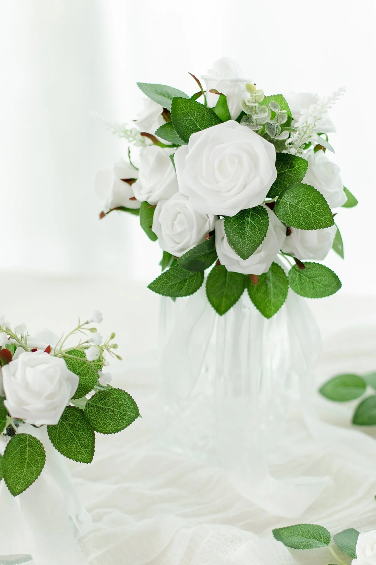 DIY Supporting Flower Boxes in Christmas Red & Sparkle - Image 14