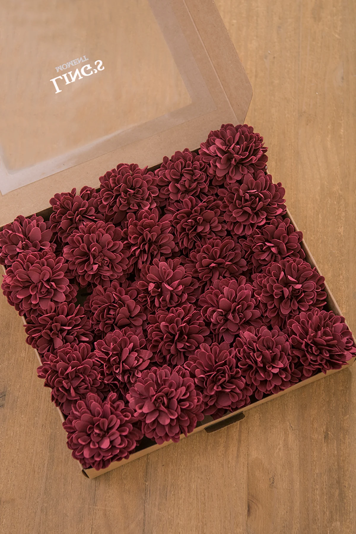 DIY Supporting Flower Boxes in Foam Burgundy Dahlia (25pcs) - Image 2