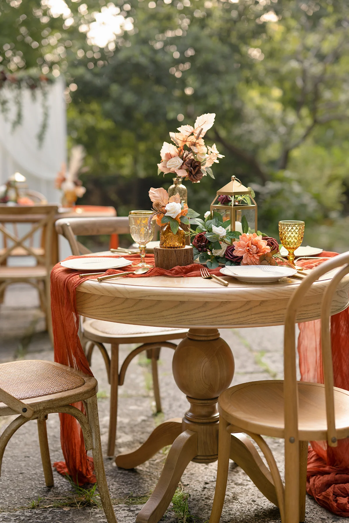 Table linens in Amber - Image 8