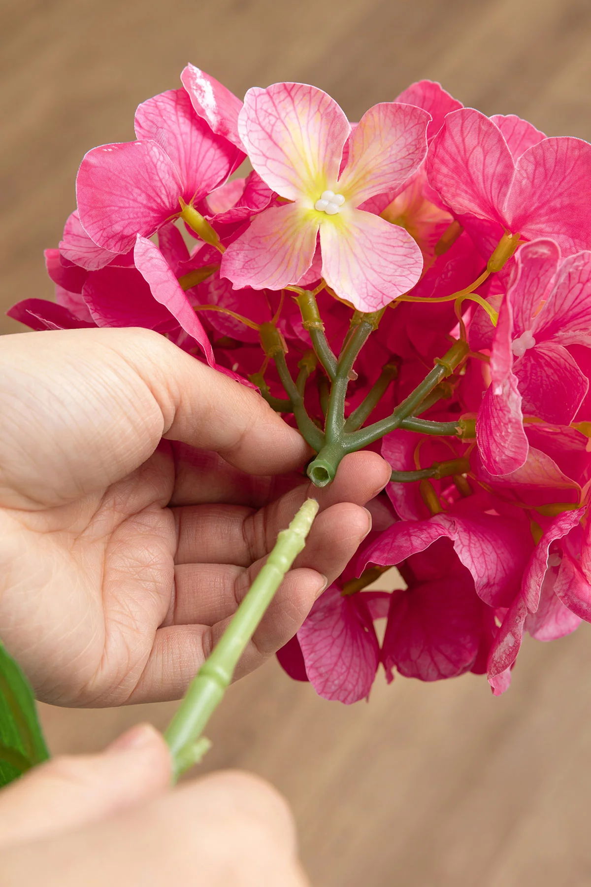 Hydrangeas with Stem - Berry Pink - Image 4