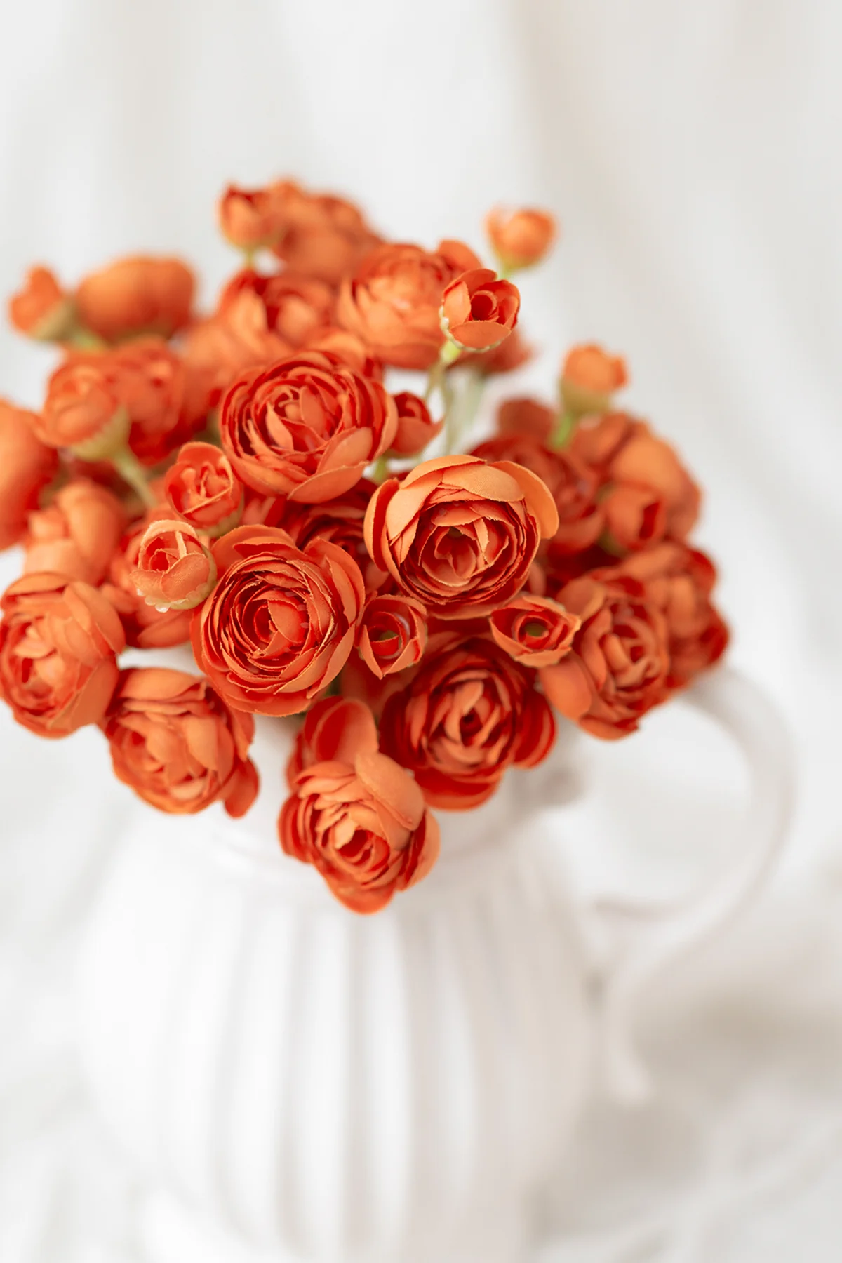 Ranunculus Flowers with Stem - Citrus Orange (18pcs) - Image 2