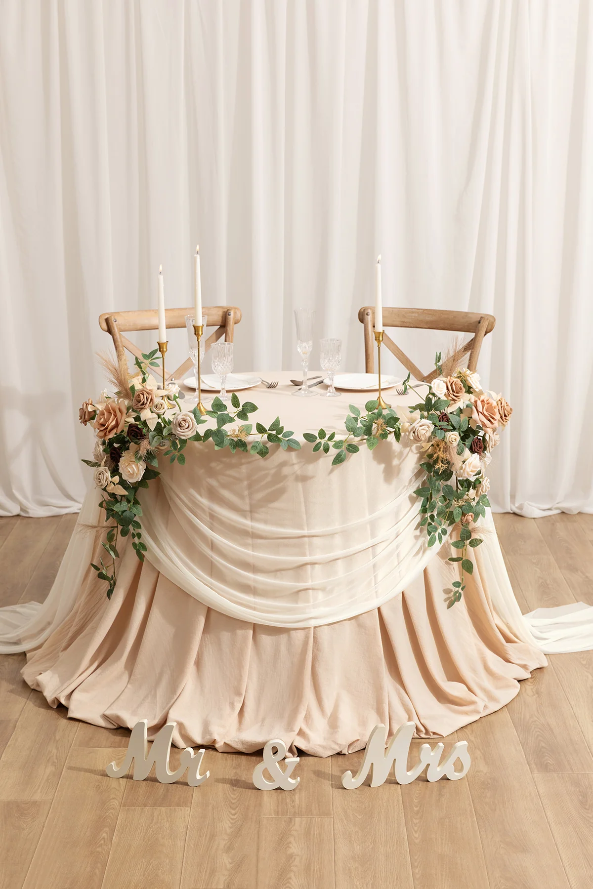 Romantic Sheer Table Runner 29" w x 14ft - Ivory (1-pack) - Image 3
