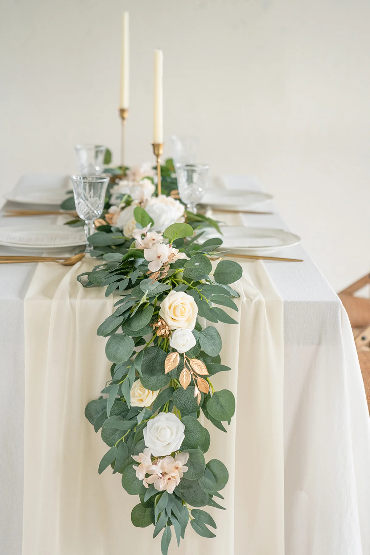 Romantic Sheer Table Runner 29" w x 14ft - Ivory (1-pack) - Image 4