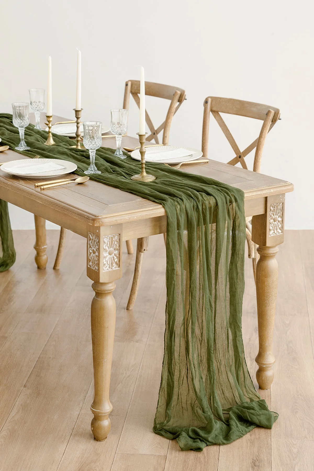 Table linens in Sage