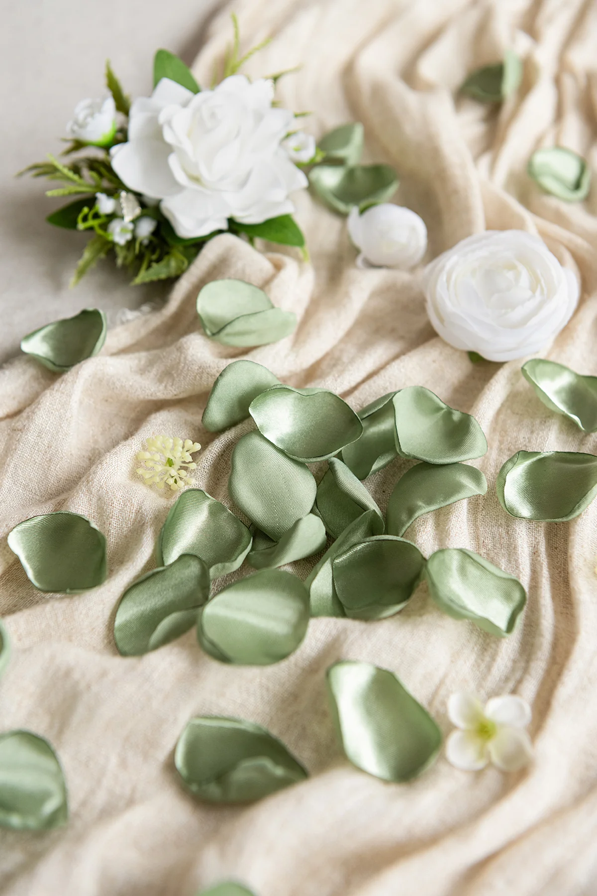 Silk Rose Petals - Image 70