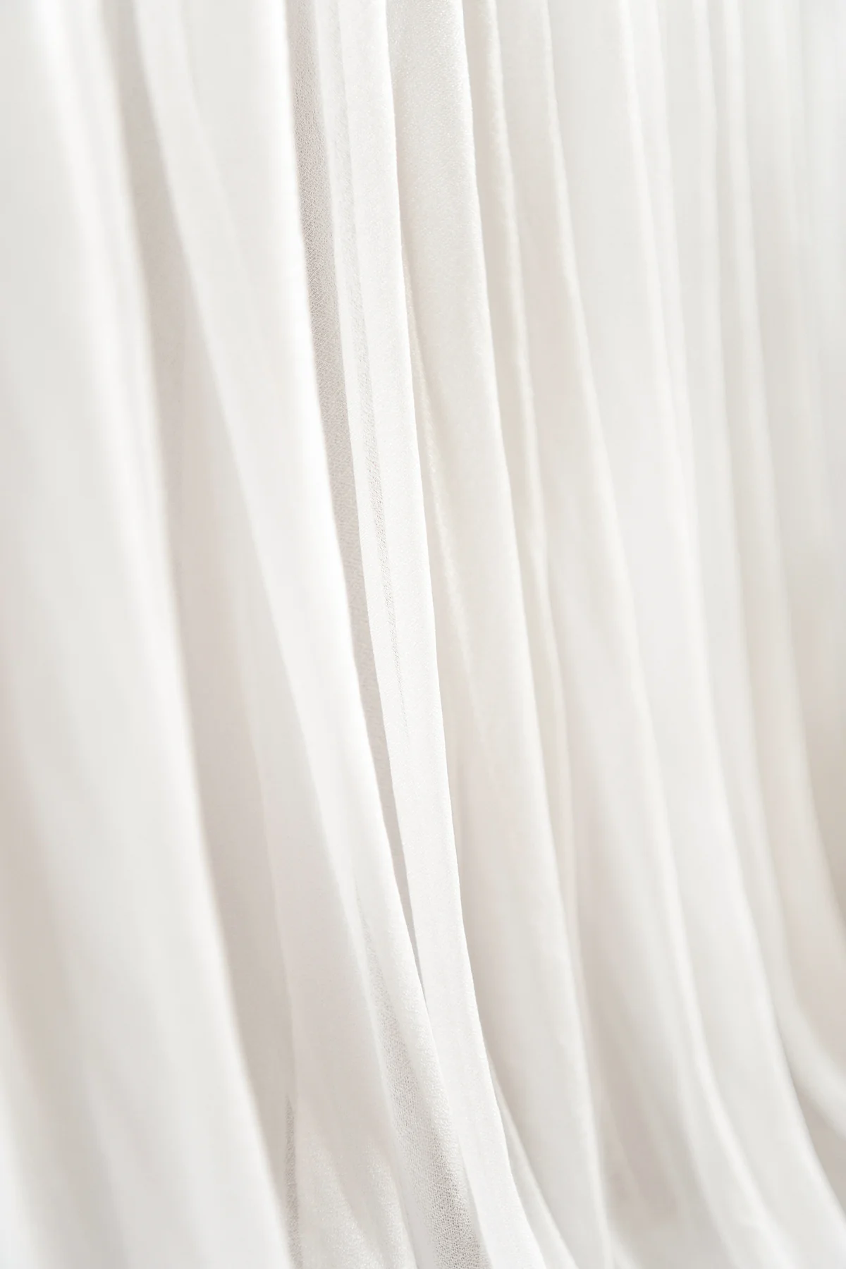 Table Skirt for Head Table/Sweetheart Table - Image 5