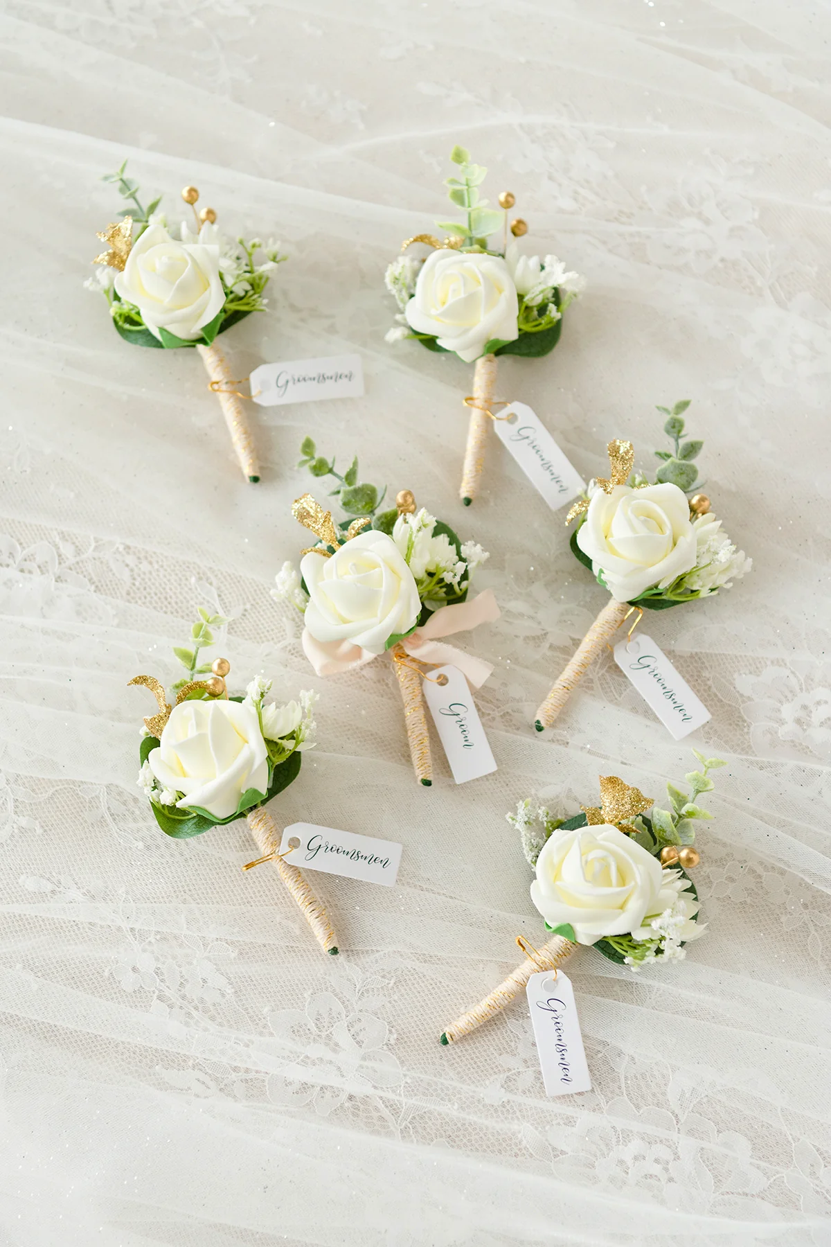 Boutonnieres in Ivory