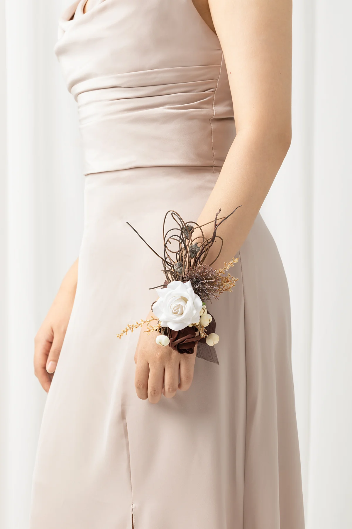 Wrist and Shoulder Corsages in Beige Raw Serenity | Clearance - Image 4